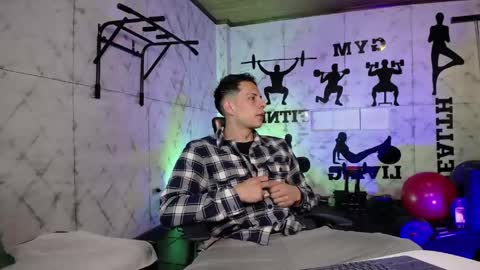 Snapshot of dustin_sonne chatting on 06-02-26, 03:41 Dustin Sonne online show from 06-02-26, 03:41