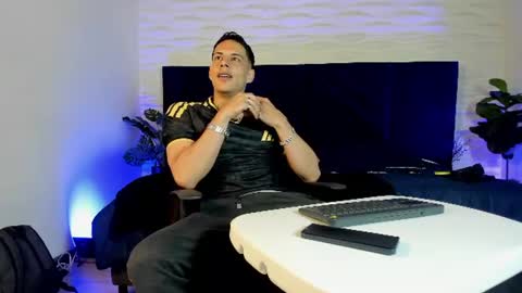 Snapshot of dustin_sonne chatting on 07-04-26, 03:13 Dustin Sonne online show from 07-04-26, 03:13