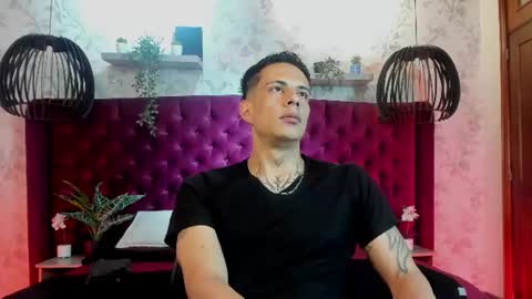 Snapshot of dustin_sonne chatting on 07-05-26, 03:34 Dustin Sonne online show from 07-05-26, 03:34