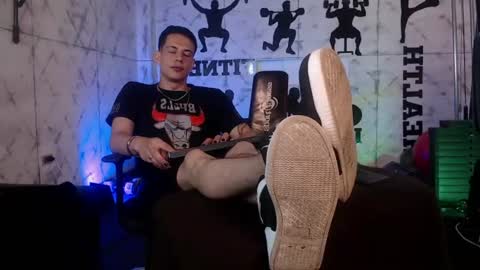 Snapshot of dustin_sonne chatting on 07-10-26, 03:44 Dustin Sonne online show from 07-10-26, 03:44