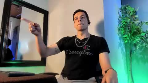 Snapshot of dustin_sonne chatting on 07-20-26, 03:43 Dustin Sonne online show from 07-20-26, 03:43