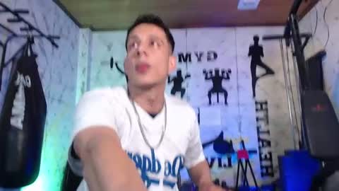 Snapshot of dustin_sonne chatting on 07-28-26, 03:35 Dustin Sonne online show from 07-28-26, 03:35