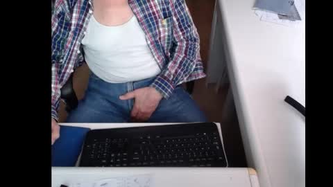 dutchpornking2 online show from 03-11-25, 04:40