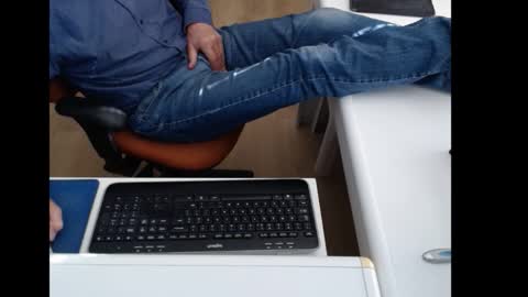 dutchpornking2 online show from 10-01-25, 12:00