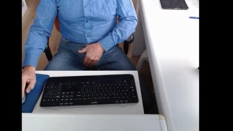 dutchpornking2 online show from 10-07-25, 07:27