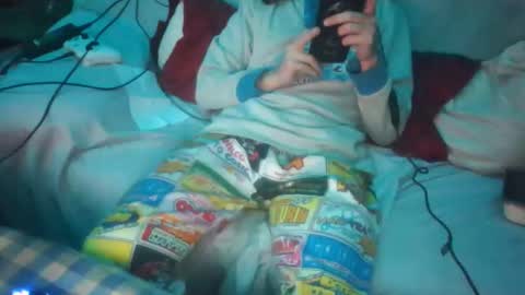 Snapshot of dv3nd3 chatting on 11-04-25, 12:54 dv3nd3 online show from 11-04-25, 12:54