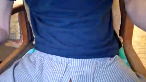 Snapshot of dvelope chatting on 11-17-25, 10:43 dVe1oPe online show from 11-17-25, 10:43