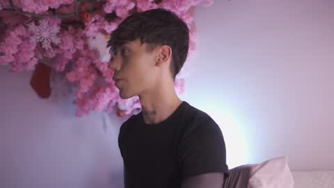 Snapshot of dwayne_xx chatting on 12-17-24, 09:16 Dwayne xx online show from 12-17-24, 09:16