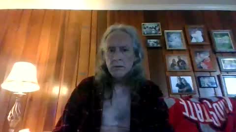 Snapshot of dyankee68 chatting on 11-29-25, 01:36 dyankee68 online show from 11-29-25, 01:36