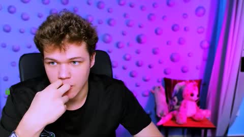 dylan_bold online show from 12-04-25, 10:02