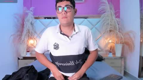 Snapshot of dylan_luxe chatting on 04-14-26, 02:39 Dylan online show from 04-14-26, 02:39