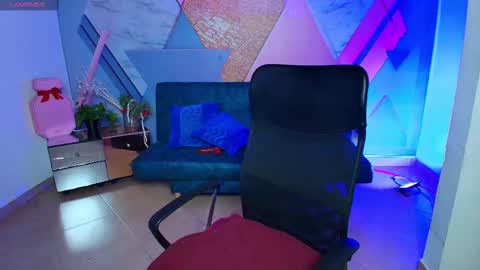 Snapshot of dylan_rossee chatting on 02-19-25, 04:44 DYLAN online show from 02-19-25, 04:44