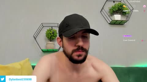 Dylan online show from 11-18-25, 12:16