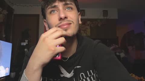 Snapshot of dylandaniel69 chatting on 11-26-25, 02:23 Dylan Daniel 7.8 online show from 11-26-25, 02:23