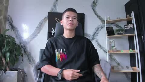 dylanroyce_ online show from 04-05-26, 12:35