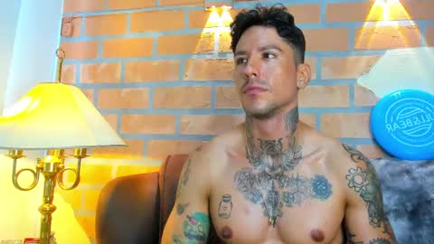 D Y L A N online show from 02-20-25, 02:57