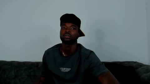 Dylan Taylor online show from 10-26-25, 03:45