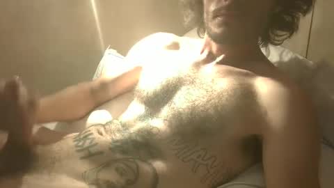 Snapshot of dylp400 chatting on 12-19-24, 09:07 dylp400 online show from 12-19-24, 09:07