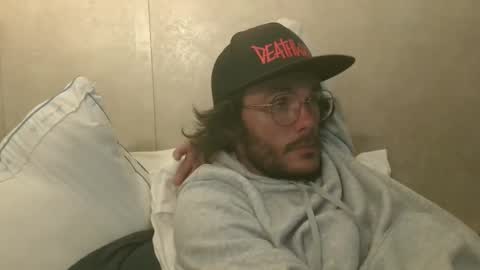 Snapshot of dylp400 chatting on 12-24-24, 08:33 dylp400 online show from 12-24-24, 08:33