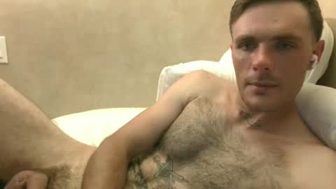 Snapshot of dylp400 chatting on 12-28-24, 11:41 dylp400 online show from 12-28-24, 11:41