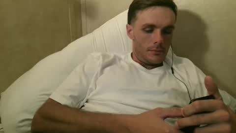 Snapshot of dylp400 chatting on 12-30-24, 11:37 dylp400 online show from 12-30-24, 11:37