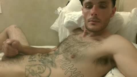 Snapshot of dylp400 chatting on 01-02-25, 10:16 dylp400 online show from 01-02-25, 10:16