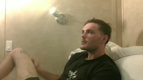 Snapshot of dylp400 chatting on 01-03-25, 07:16 dylp400 online show from 01-03-25, 07:16