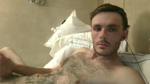 Snapshot of dylp400 chatting on 01-05-25, 01:26 dylp400 online show from 01-05-25, 01:26