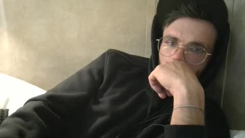 Snapshot of dylp400 chatting on 01-21-25, 07:15 dylp400 online show from 01-21-25, 07:15