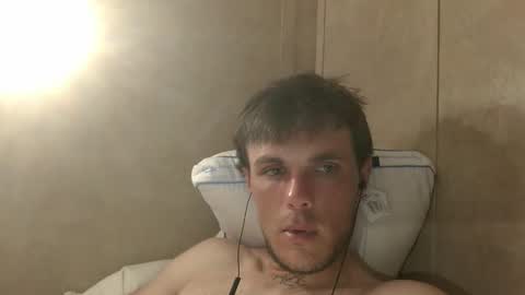 Snapshot of dylp400 chatting on 02-09-25, 01:03 dylp400 online show from 02-09-25, 01:03