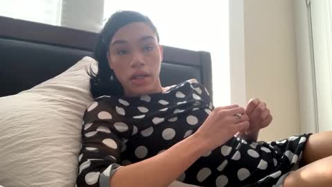 Snapshot of dynasty313 chatting on 02-19-25, 05:38 Dynasty online show from 02-19-25, 05:38