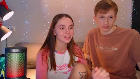 Snapshot of dyrinda chatting on 12-17-24, 11:59 Julia and Dima online show from 12-17-24, 11:59