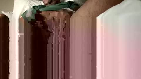 Snapshot of ea10101 chatting on 11-18-25, 02:32 ea10101 online show from 11-18-25, 02:32