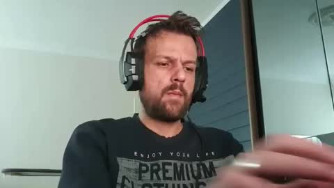 Snapshot of eaglecrm chatting on 11-16-25, 12:33 eaglecrm online show from 11-16-25, 12:33