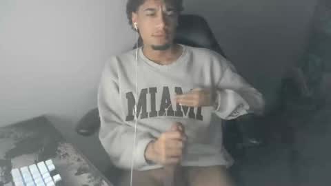 Snapshot of eater4902 chatting on 04-09-26, 11:04 eater4902 online show from 04-09-26, 11:04