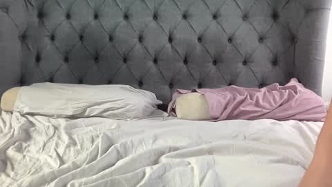 Snapshot of eatmypie69 chatting on 01-07-25, 12:41 Nadia Ferreira  online show from 01-07-25, 12:41