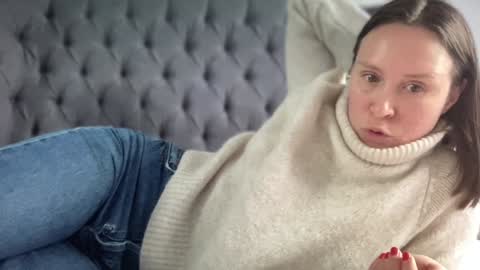 Snapshot of eatmypie69 chatting on 01-23-25, 11:15 Nadia Ferreira  online show from 01-23-25, 11:15