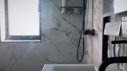 Snapshot of eatmypie69 chatting on 03-04-25, 08:57 Nadia Ferreira  online show from 03-04-25, 08:57