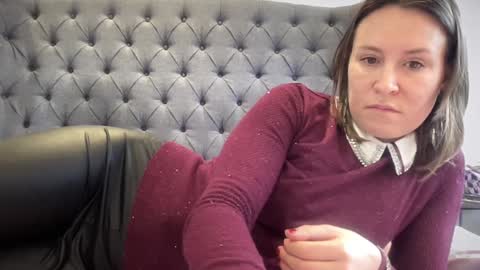 Nadia Ferreira  online show from 12-15-25, 11:03