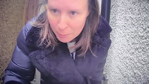 Nadia Ferreira  online show from 02-10-26, 11:58