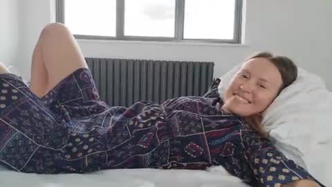 Nadia Ferreira  online show from 07-30-26, 12:37