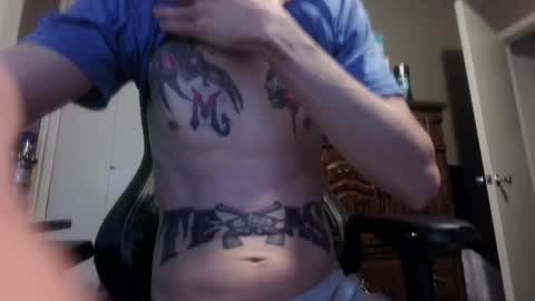 Snapshot of eazyduzit24 chatting on 05-16-26, 03:14 eazyduzit24 online show from 05-16-26, 03:14