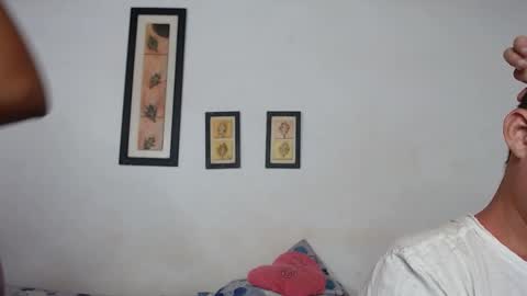 Snapshot of ebanoymarfil2 chatting on 01-27-25, 04:20 Laraand Drake online show from 01-27-25, 04:20