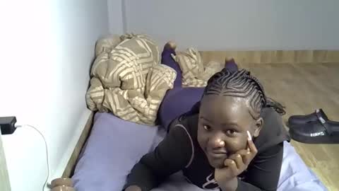 Queen online show from 04-05-26, 08:28