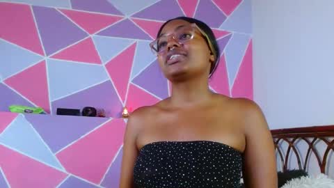 Snapshot of ebony_alika chatting on 02-26-25, 01:08 Alika Ashanti online show from 02-26-25, 01:08