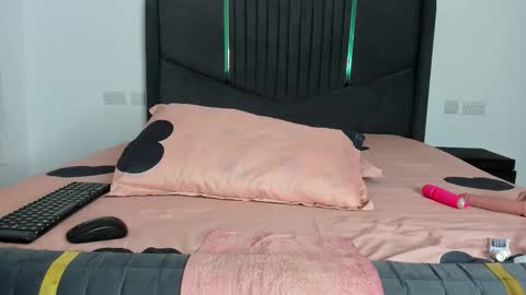 Angelina online show from 02-18-26, 03:35