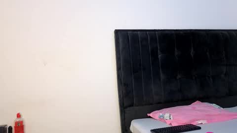 Arya online show from 10-21-25, 06:52