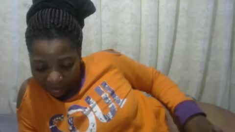 ebony_candy1998 online show from 05-18-26, 06:14