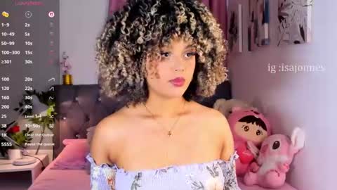 Snapshot of ebony_curly2 chatting on 07-27-26, 08:27 isa online show from 07-27-26, 08:27