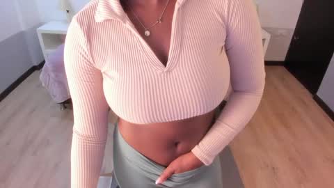 ebony_fantasy2 online show from 04-22-26, 11:23